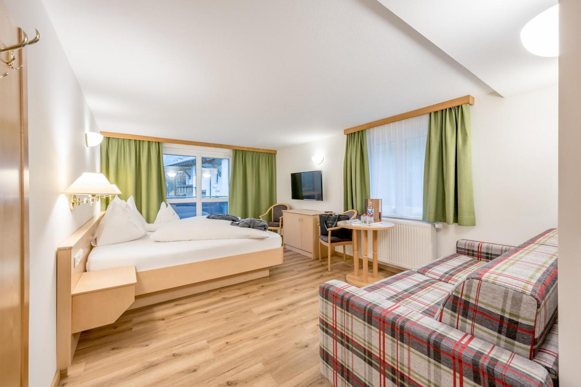 Alpenhotel Zimba บรานด์ ภายนอก รูปภาพ